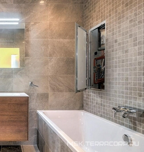 Люк сантехнический ревизионный  40(в)*20(ш) см, открывание нажатием, ключ для регулировки в комплекте ZZ Люкер AL-KR AL-KR 40/20