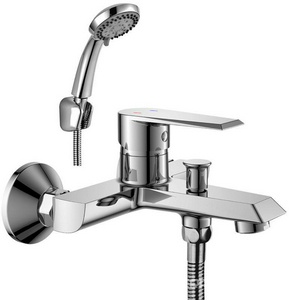 Смеситель для ванны/душа, короткий излив, с установочным комплектом и аксессуарами, хром Rossinka RS28 RS28-31