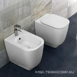 Унитаз напольный, пристенный, 35х48см, выпуск в стену, (без сиденья арт.Y1EY01),  ZZ Hatria Fusion YXZK01