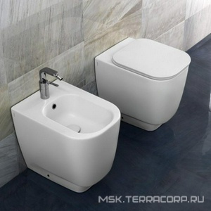 Унитаз напольный, пристенный, 35х48см, выпуск в стену, (без сиденья арт.Y1EY01),  ZZ Hatria Fusion YXZK01