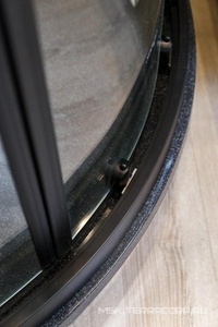 Душевой уголок 900х900хh1900мм, 1/4 круга R550, 2 сдвиж. дверцы с 2 неподв.сегментами,(стекло прозрачн.6мм, фурн.цв.черный матовый),  ZZ Cezares Eco ECO-O-R-2-90-C-NERO