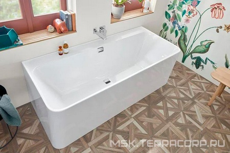 Ванна с задней стенкой (пристенная с П-образн.панелью),1800х800хh470/590мм,(акрил цв.01 белый),слив-перелив цв.хром ножки в компл,  ZZ Villeroy & Boch Collaro UBA180COR9CS00VD01