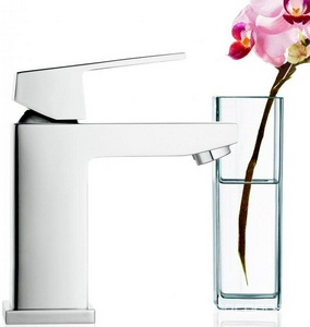 Смеситель однорычажный для раковины, БЕЗ донного клапана, хром Grohe Eurocube 23132000