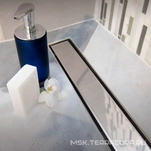 Водоотводящий желоб 650 мм MCH, боковой выпуск, комбинированный затвор, сливом D 40, с решеткой под плитку, цв. хром, ZZ Veconi Универсал V650K