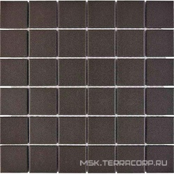 621 из керамогранита прокрашенного в массе (чип 48х48) 30,6х30,6