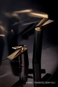 Смеситель для раковины, однорычажный, без донного клапана, цв. черный + золото ZZ Boheme Venturo 381-B