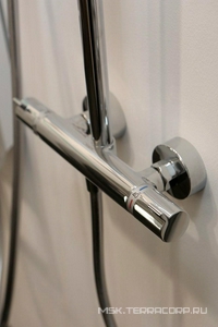 Смеситель для душа (термостат) со стационарным верхним душем d300мм, ручной душ, шланг в компл. (цв.белый/хром),  Showerpipe S300 2 ZZ Hansgrohe Raindance Select 27133000